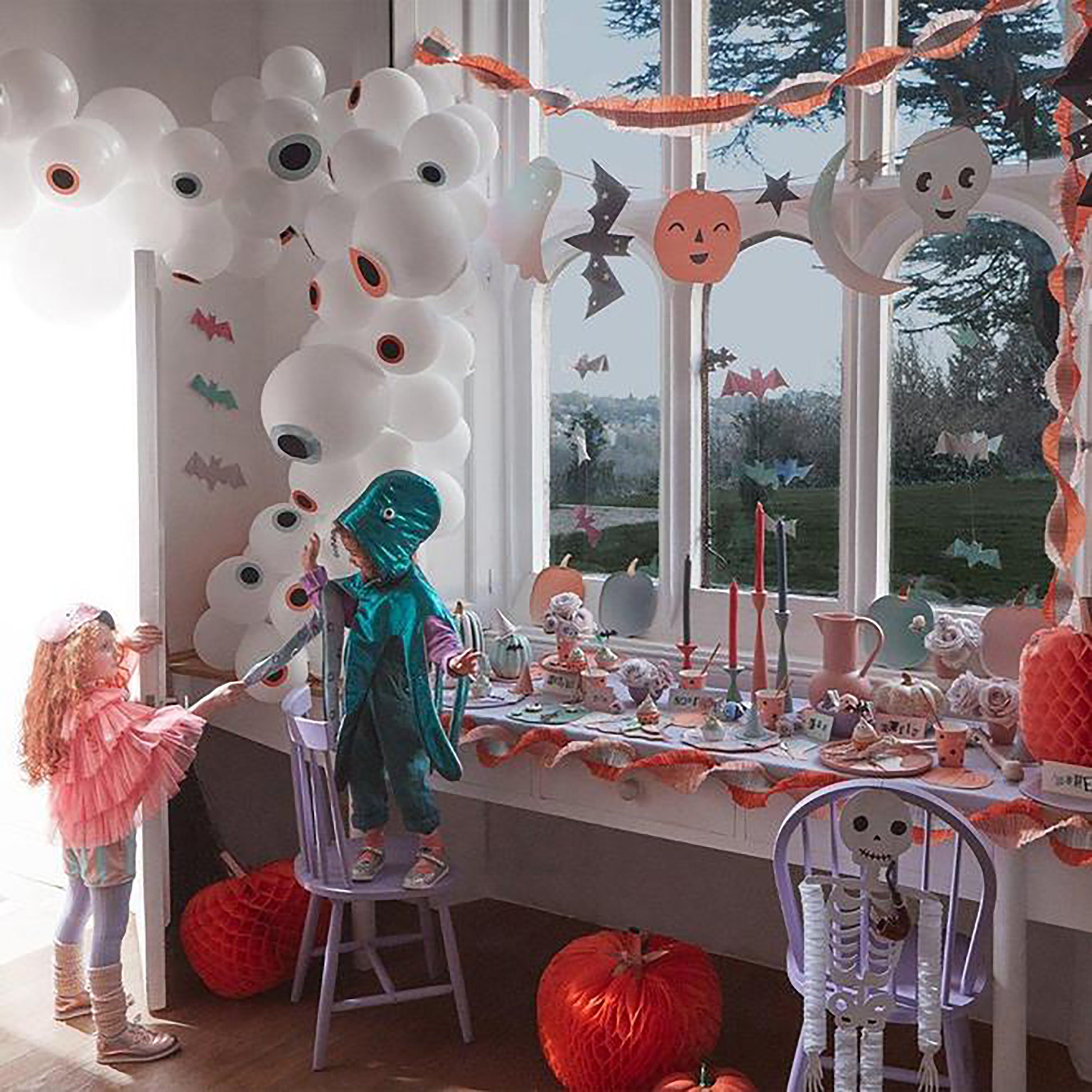 Eyeball Balloons | Halloween Balloon Garland - Halloween Party Decorations - Halloween Balloon - Halloween Balloon Arch - Eyeball Decoration