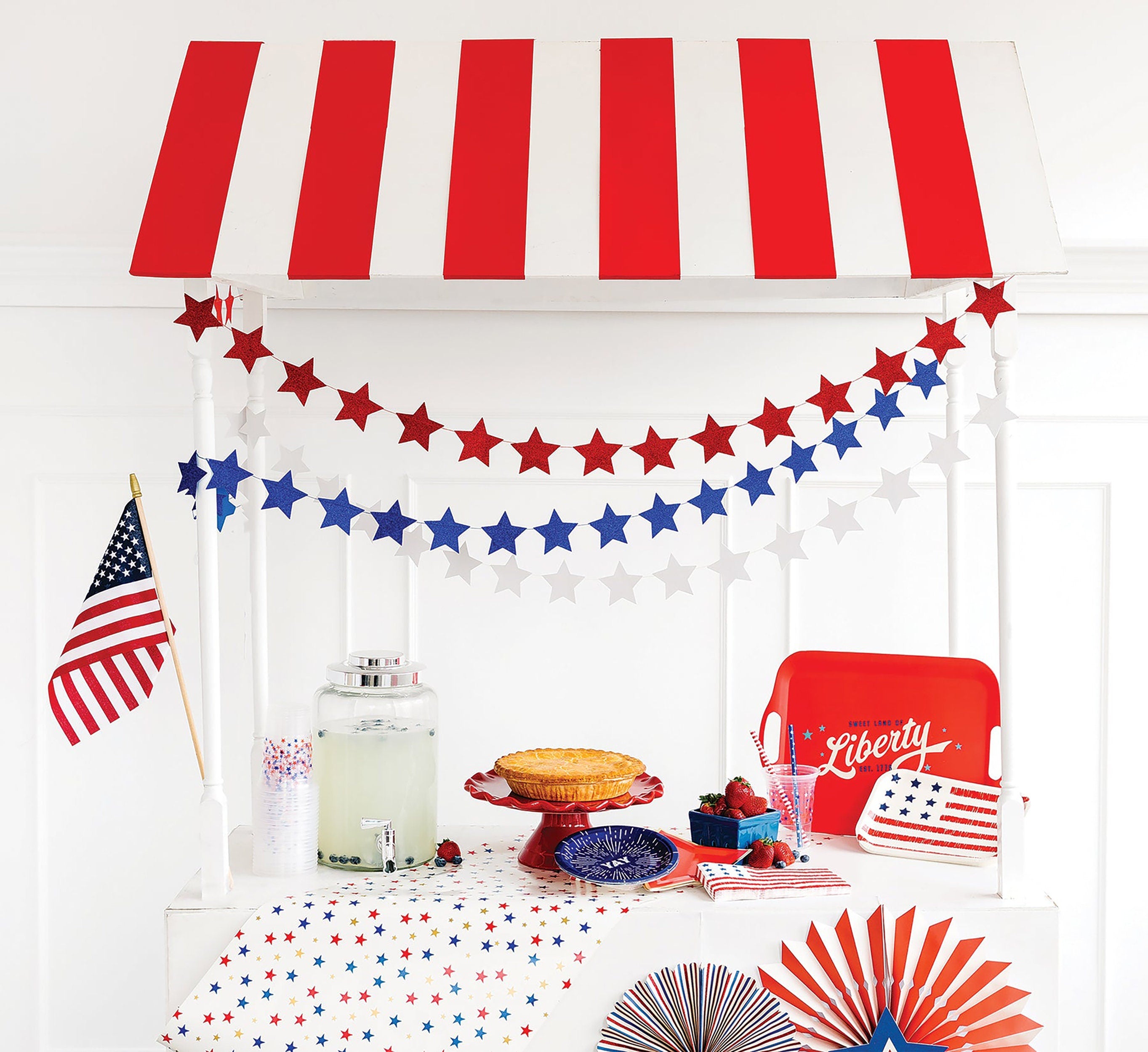 American Flag Napkin | Patriotic Napkin - 4th of July Napkin - 4th of July Party Supply - Patriotic Tableware - Red White & Blue Theme Party